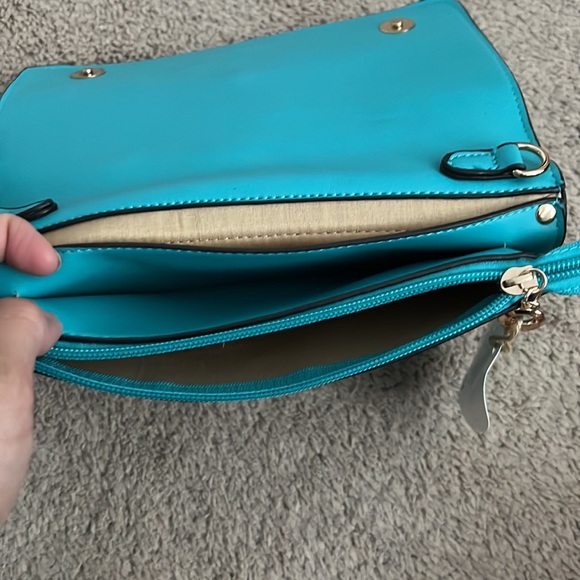 Never used turquoise clutch. - Picture 4 of 5